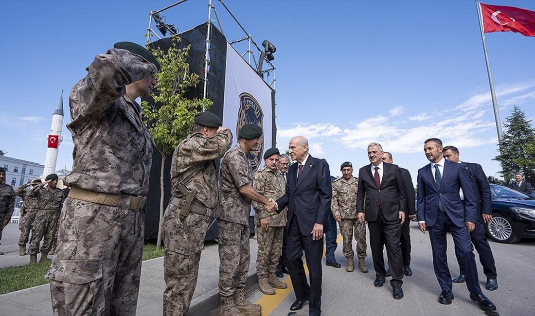 MHP Genel Başkanı Devlet Bahçeli, Özel Harekat Başkanlığını ziyaret etti.
