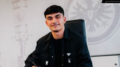 Almanya Birinci Futbol Ligi (Bundesliga) ekiplerinden Eintracht Frankfurt, milli oyuncu