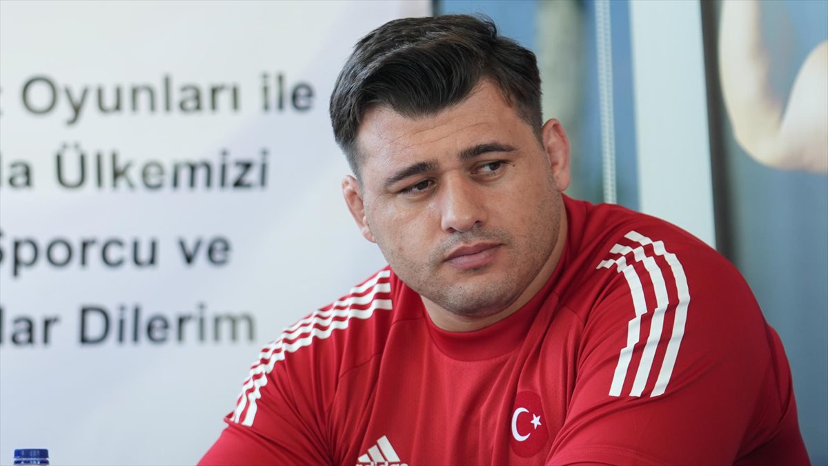 Milli güreşçi Rıza Kayaalp, rahatsızlığı nedeniyle kullandığı ilacın "güç" katkısının