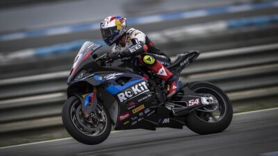 Milli motosikletçi Toprak Razgatlıoğlu, Dünya Superbike Şampiyonası'nın Büyük Britanya etabında