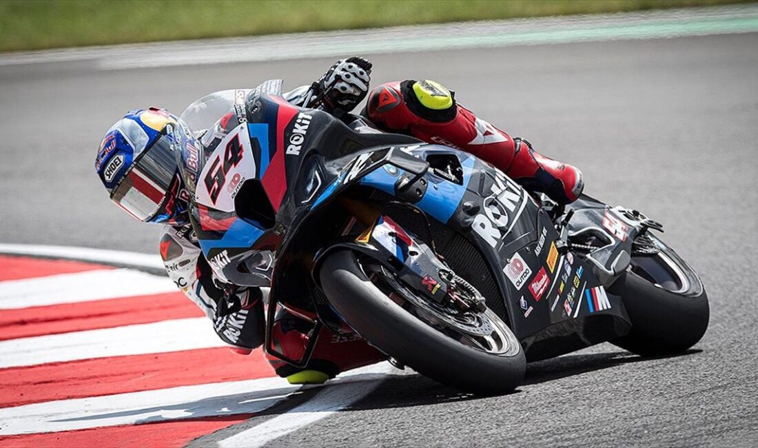 Dünya Superbike Şampiyonası'nın 6'ncı ayağında yine birinci olan Toprak Razgatlıoğlu,