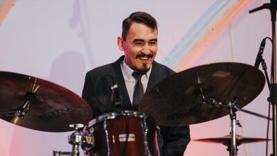 Kornel Fekete-Kovacs'ın kurduğu, Macaristan'ın yenilikçi orkestralarından Modern Art Orchestra ile