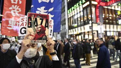 Japonya'nın Nagazaki Belediye Başkanı Suzuki Şiro, ABD'nin Nagazaki ve Hiroşima'ya