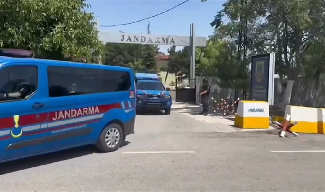 İçişleri Bakanı Ali Yerlikaya, 17 ilde düzenlenen operasyonlarda 1 ton