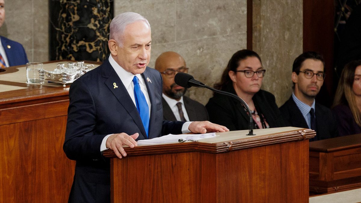 İsrail Başbakanı Binyamin Netanyahu, binlerce Filistinlinin öldürüldüğü Gazze'nin Refah kentindeki