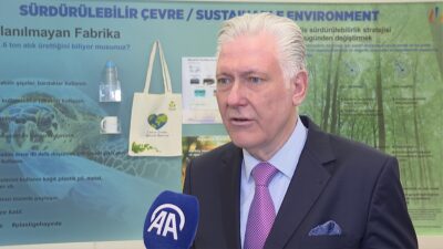 Novartis Küresel Sağlık ve Sürdürülebilirlik Başkanı Dr. Lutz Hegemann, "Üretim