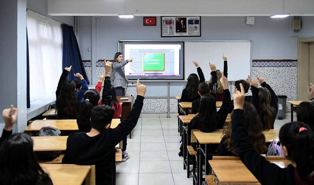 Milli Eğitim Bakanı Yusuf Tekin, bu yıl öğretmenler için ikinci