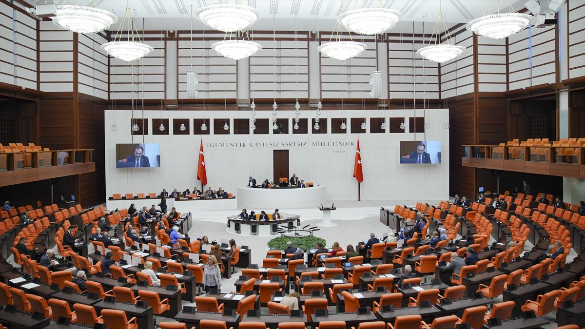 TBMM Genel Kurulunda, Öğretmenlik Mesleği Kanunu Teklifi'nin 16 maddesi daha