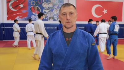 Sydney 2000 Olimpiyat Oyunları'nda Türkiye'ye judoda ilk altın madalyayı kazandıran