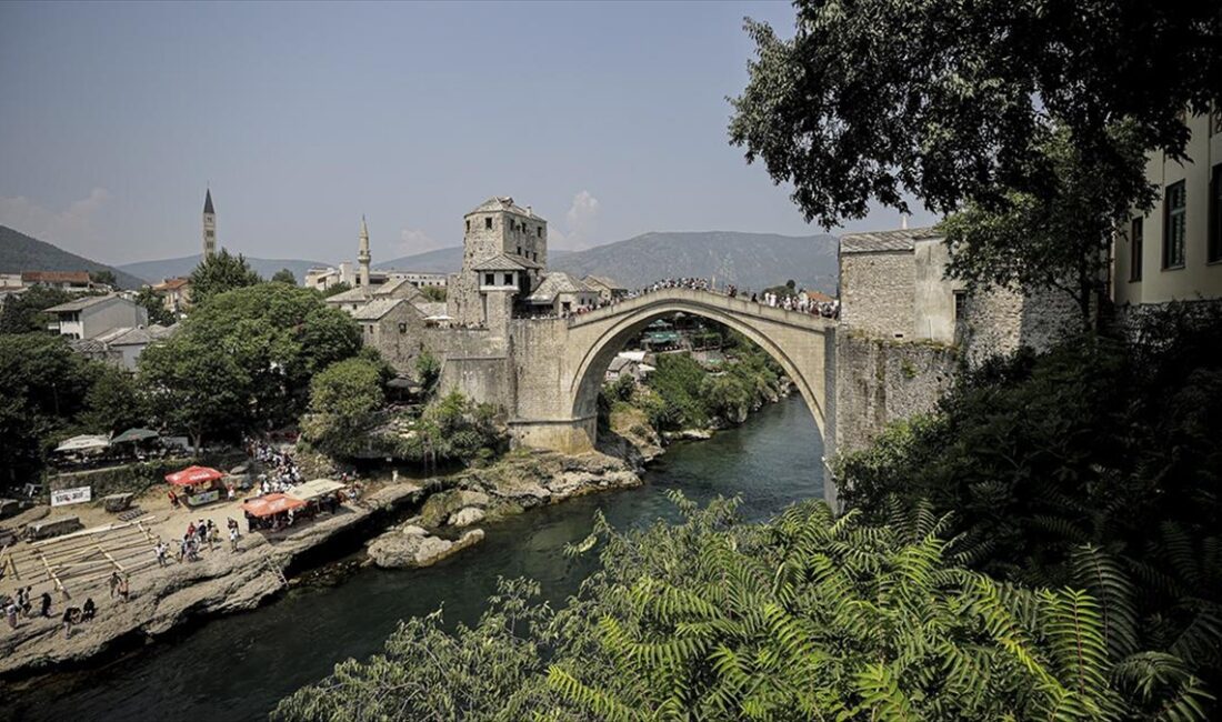 Bosna Hersek'in güneyinde bulunan ve Neretva Nehri'nin "Osmanlı gerdanlığı" olarak