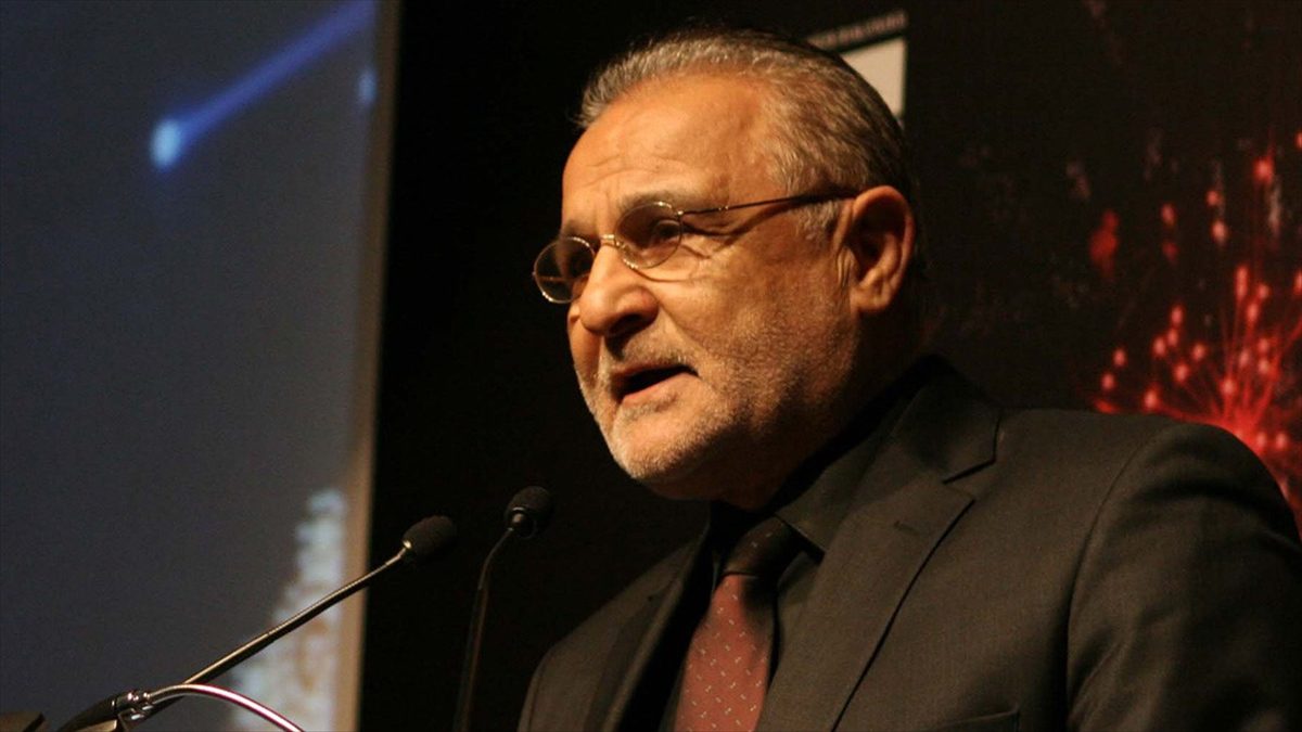Beyin kanaması sonucu 10 yıldır komada olan tiyatro sanatçısı ve