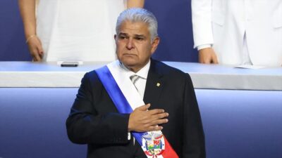 Panama Ulusal Meclis'te düzenlenen yemin töreninde, Meclis Başkanı Dana Castaneda,