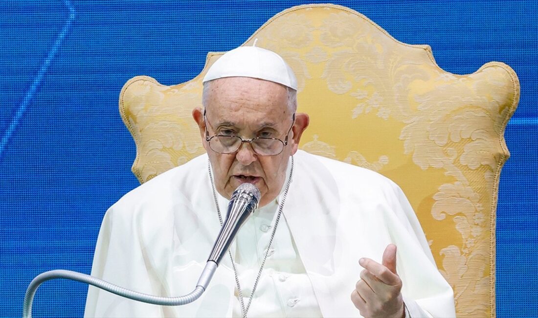 Katoliklerin ruhani lideri ve Vatikan Devlet Başkanı Papa Franciscus'un, Ukrayna'nın