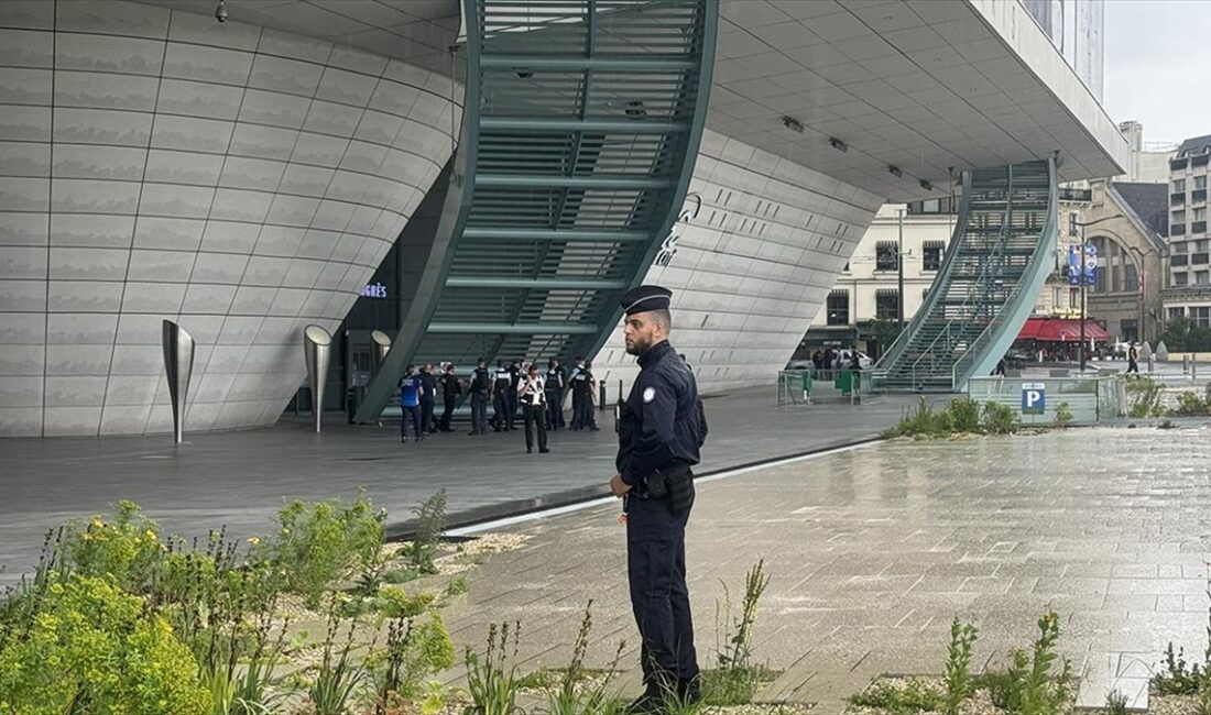 PARIS (AA) – Paris Kongre Merkezi’ne kurulan ana medya merkezinin