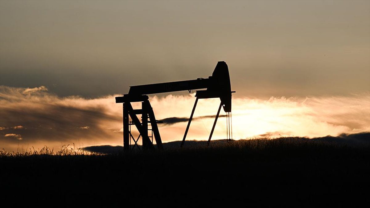 Brent petrolün varil fiyatı, petrol rafinerilerinin talebindeki gerileme ve Orta
