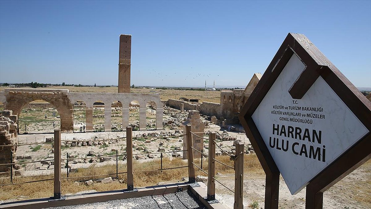 UNESCO Dünya Miras Geçici Listesi'nde yer alan Harran Ören Yeri'ndeki