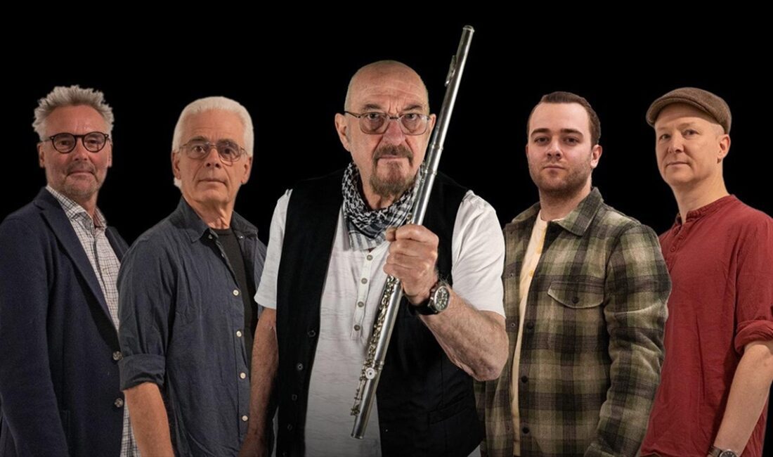 Modern rock müziğin öncülerinden olarak kabul edilen İngiliz rock grubu