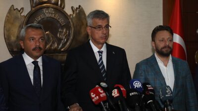 Sağlık Bakanı Memişoğlu, "Özellikle yaşlılarımıza, çocuklarımıza hizmetleri daha çabuk, daha