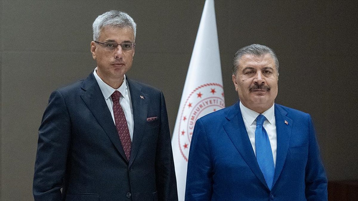 Sağlık Bakanlığı görevini devralan Memişoğlu, "Hem hasta memnuniyeti hem çalışan