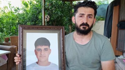 Hatay'da kullandığı motosikletin yola aniden çıkan sahipsiz köpeğe ve ardından