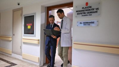 Sahipsiz köpeklerin saldırısına uğrayan Tunahan Yılmaz, HÜ Tıp Fakültesi Hastanesinde