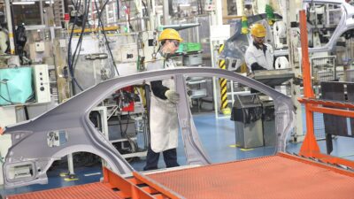 Türkiye'nin otomotiv ihracatında önemli yere sahip Sakarya, yılın ilk yarısını