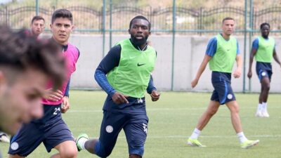 Çaykur Rizespor'un Nijeryalı futbolcusu Azubuike Okechukwu, "Geçen sezon takıma katkıda