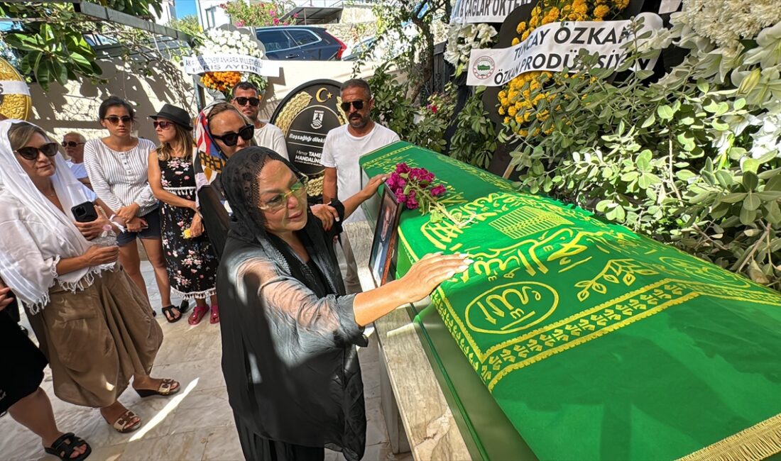 Safiye Soyman'ın Multiple Skleroz (MS) hastası oğlu Harun Akaröz, Bodrum