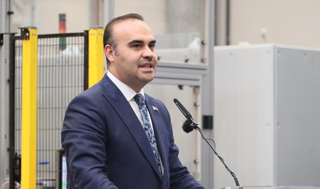 Sanayi ve Teknoloji Bakanı Kacır, Türkiye'deki istihdamın 32 milyon 900