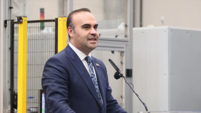 Sanayi ve Teknoloji Bakanı Kacır, Türkiye'deki istihdamın 32 milyon 900