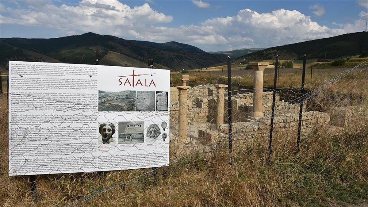Gümüşhane'nin Kelkit ilçesindeki Satala Antik Kenti'nde yeni dönem kazı çalışmaları