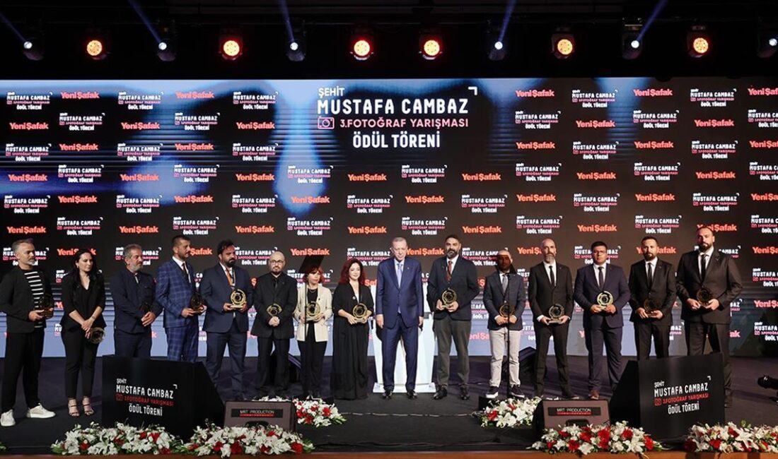 "2023'e Damgasını Vuran Haber Fotoğrafları" kategorisinde birinciliğe AA fotomuhabiri Sergen