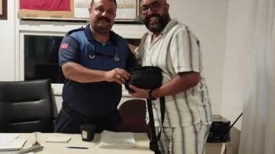 Antalya'nın Serik ilçesinde içinde 4 bin 305 lira ile banka