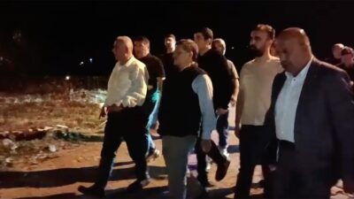 Sinop Valisi Mustafa Özarslan, sağanağın etkili olduğu Erfelek ilçesinde incelemelerde