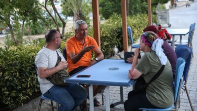 Tatil için Mersin'i tercih eden emekli vatandaşlar, Gençlik ve Spor