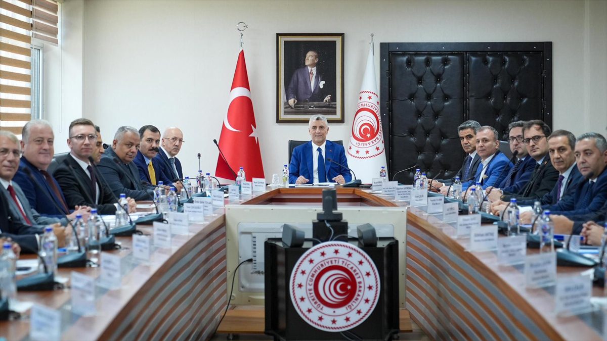 ANKARA (AA) – Ticaret Bakanı Ömer Bolat, sosyal medya hesabından