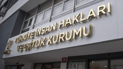 İhlal kararını, Anayasa'nın eşitlik, din ve vicdan özgürlüğü maddeleri ile