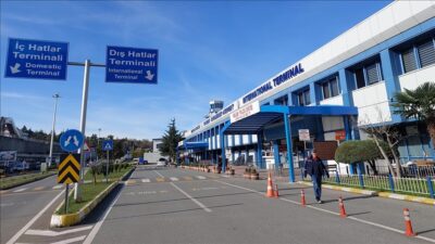 Ulaştırma ve Altyapı Bakanı Abdulkadir Uraloğlu, Trabzon Havalimanı'nda yılın ilk