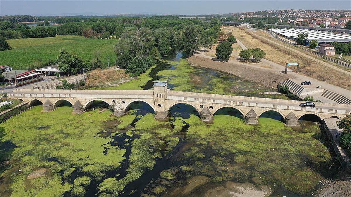 Edirne'nin önemli su kaynaklarından Tunca Nehri'nde, kuraklık ve aşırı sıcaklara