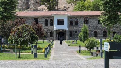 "Turistik Diyarbakır Ekspresi"nin seferlerinin başlaması kentin turizmine ivme kazandırdı.