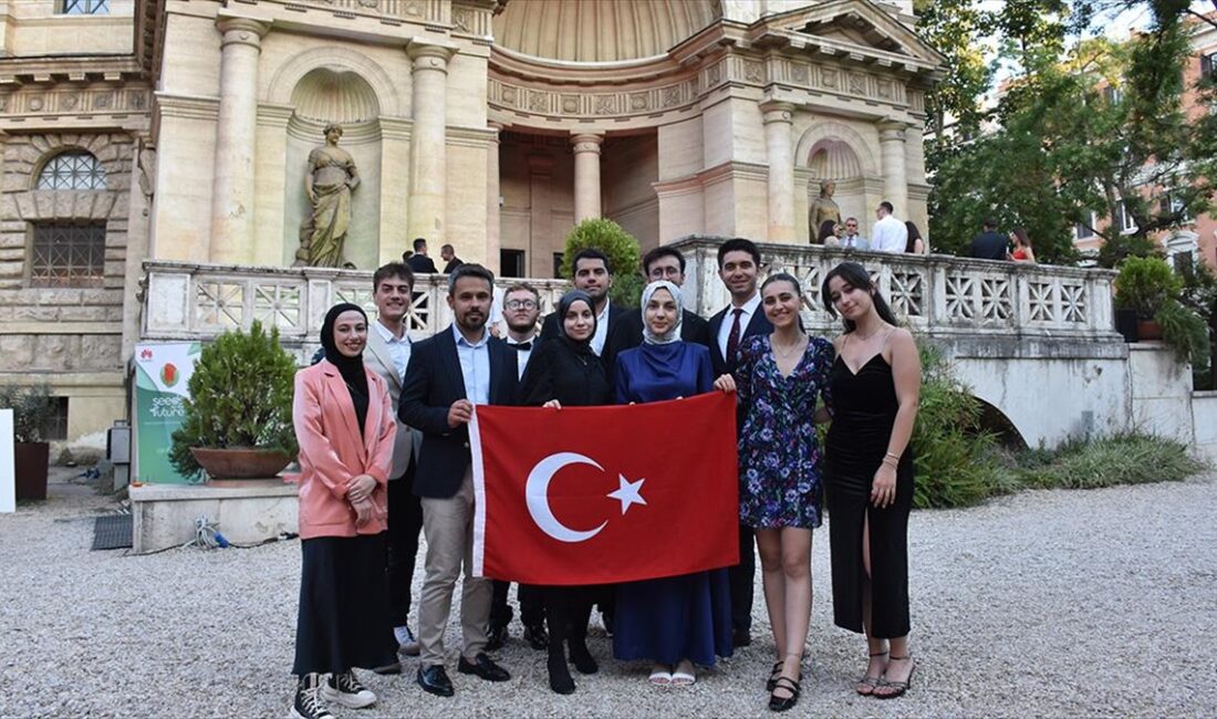 Huawei tarafından yürütülen ve üniversite öğrencilerinin bilişim yeteneklerini geliştirmeyi amaçlayan