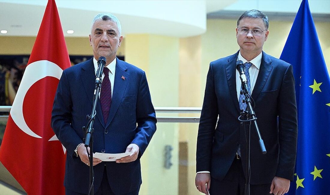 Ticaret Bakanı Ömer Bolat, "Bu üst düzey toplantıları yılda bir