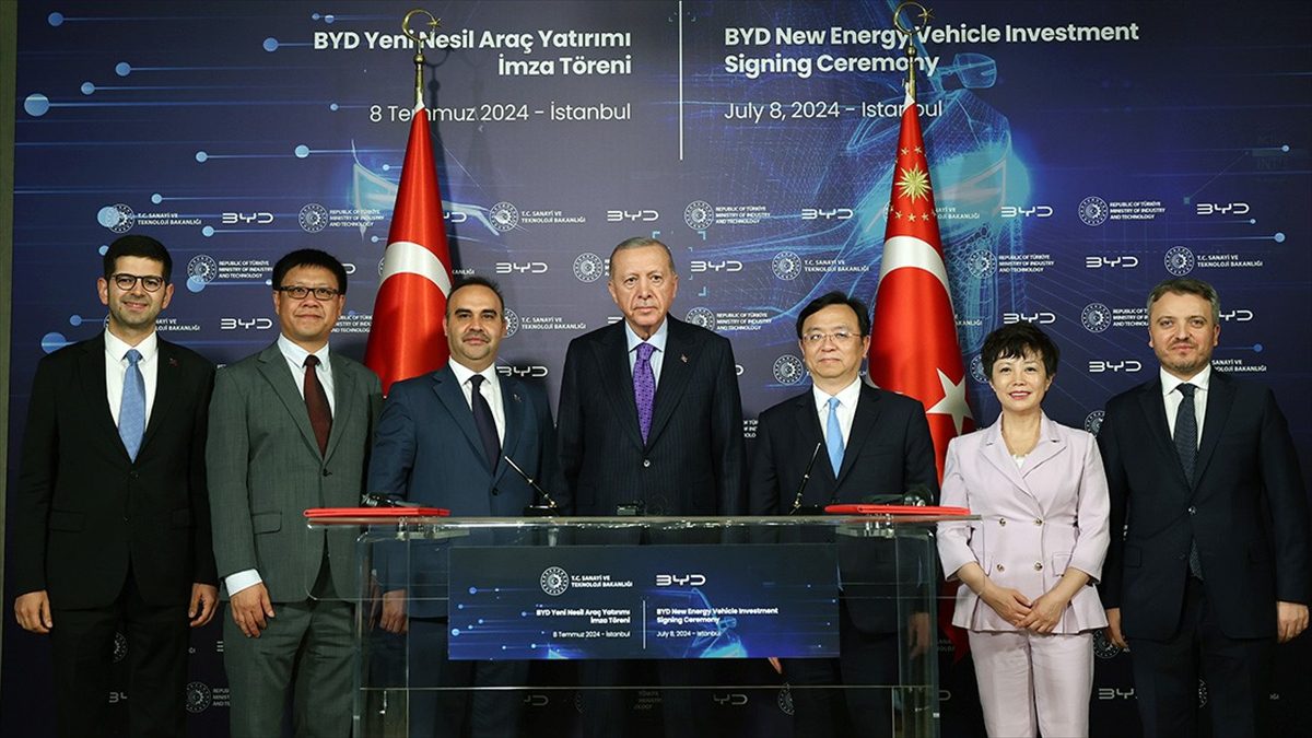 Dünya çapında hibritler de dahil olmak üzere geçen yıl yaklaşık