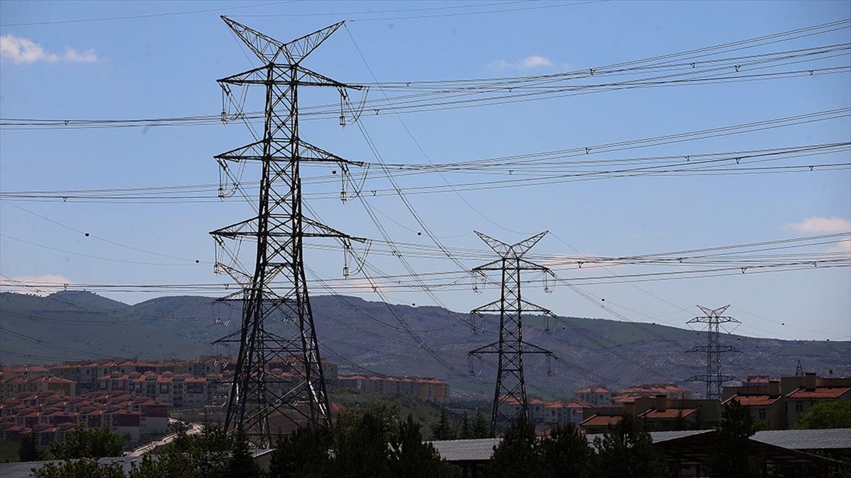 Türkiye'de elektrik abonesi sayısı mayısta geçen yılın aynı ayına göre