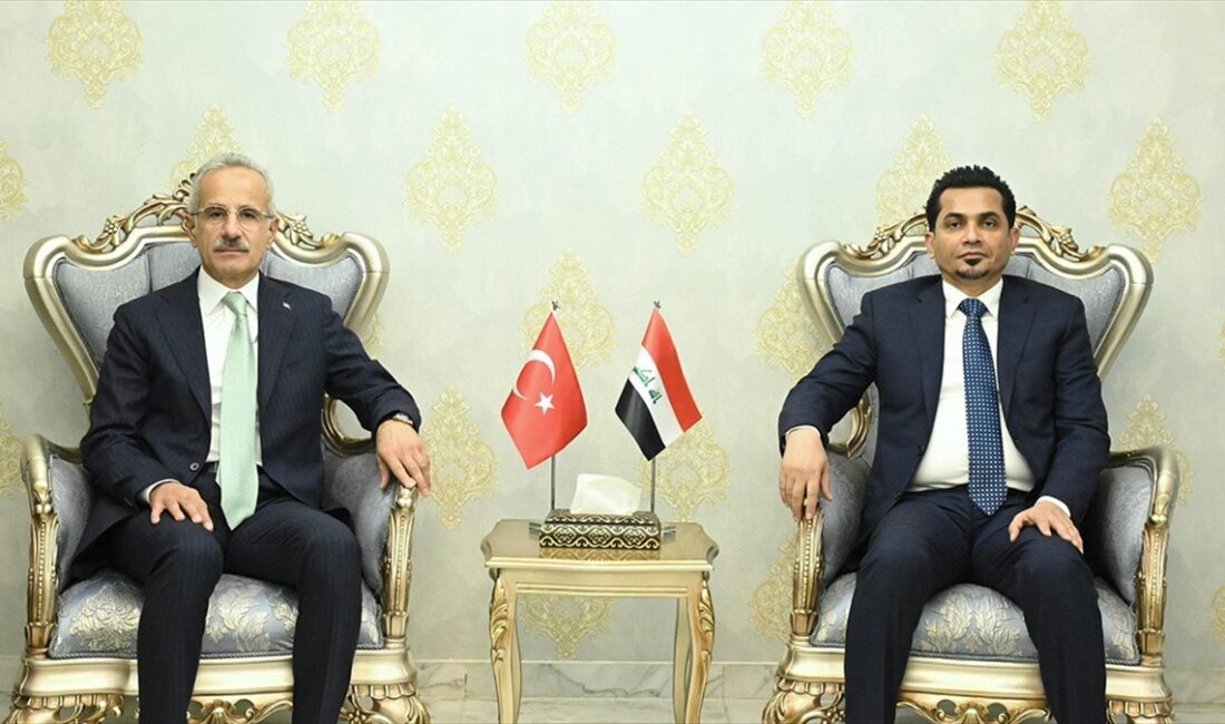 Ulaştırma ve Altyapı Bakanı Abdulkadir Uraloğlu, Irak Ulaştırma Bakanı Rezzak