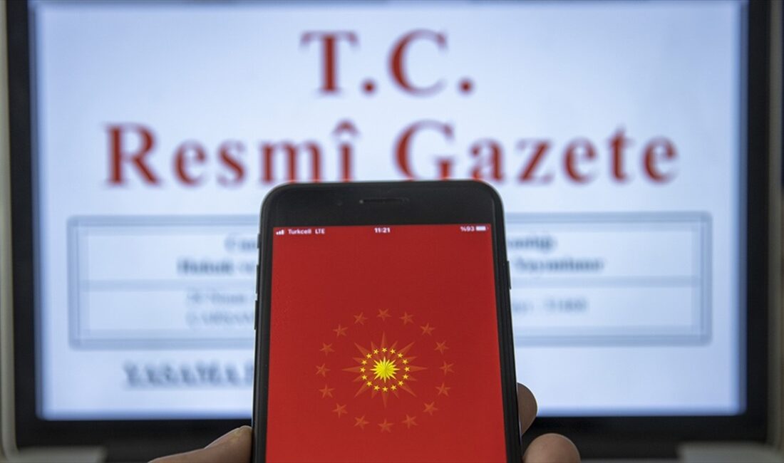 Resmi Gazete'de yayımlanan Cumhurbaşkanlığı Kararnamesi ile mevcut defterdarlıklar kapatılırken vergi