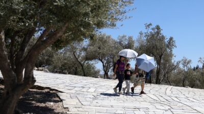 Yunanistan'daki şehirlerde yapılan araştırma, iklim krizi sebebiyle sıcaklıkların kalabalık kentlerde