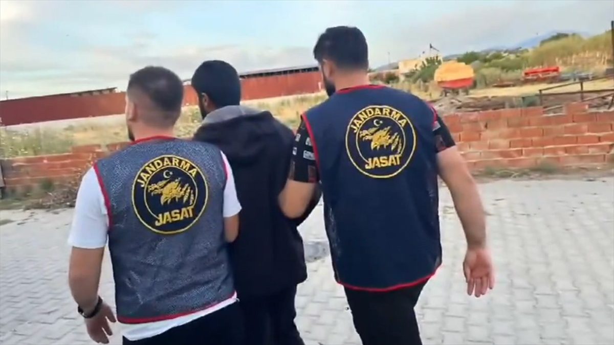 İçişleri Bakanı Ali Yerlikaya, yurt genelinde son 5 günde aranan