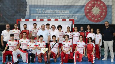 Türkiye Kick Boks Federasyonu Başkanı Salim Kayıcı, milli sporcuların 23