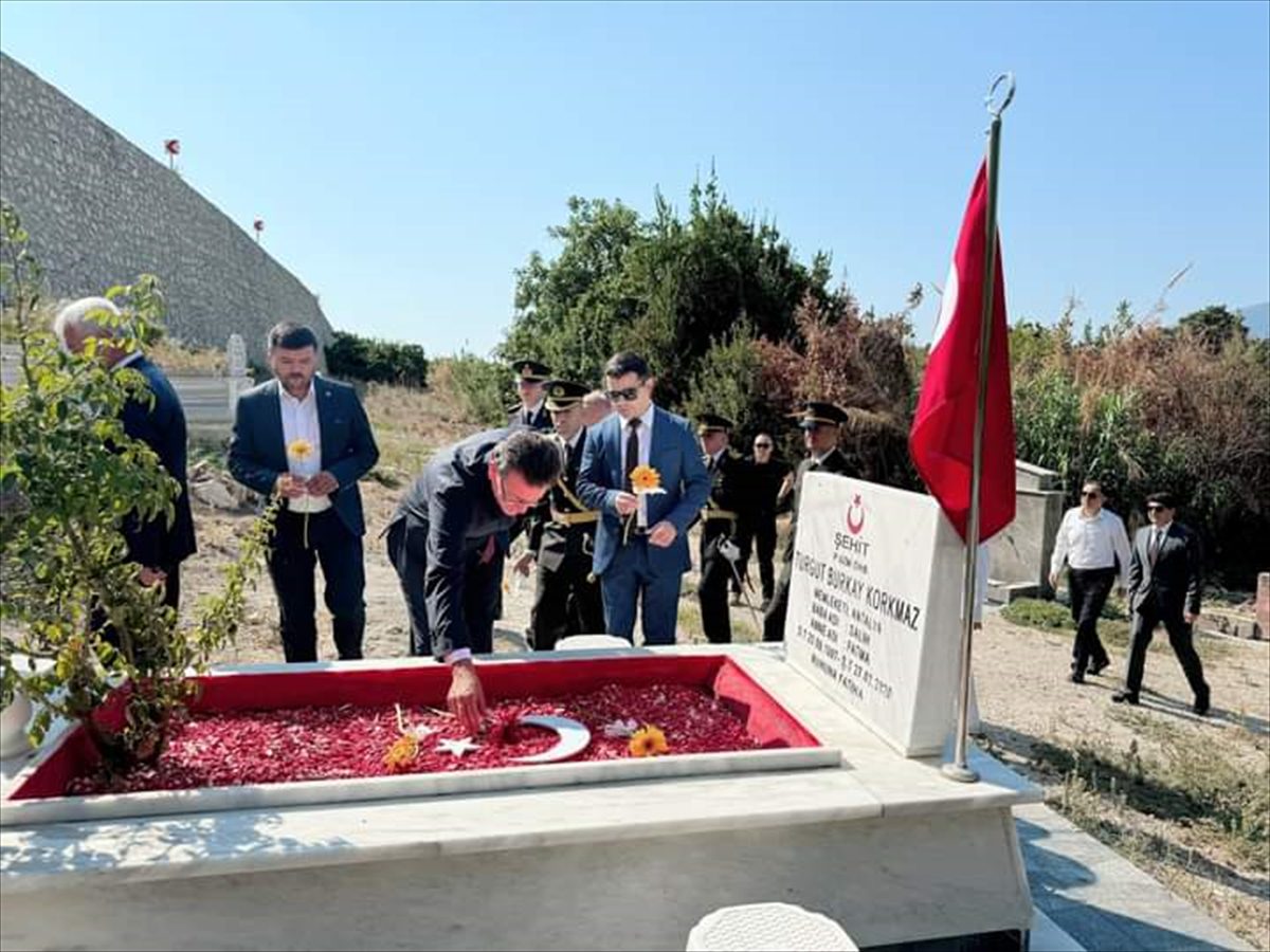 ANTALYA (AA) – 30 Ağustos Zafer Bayramı dolayısıyla Finike ilçesindeki